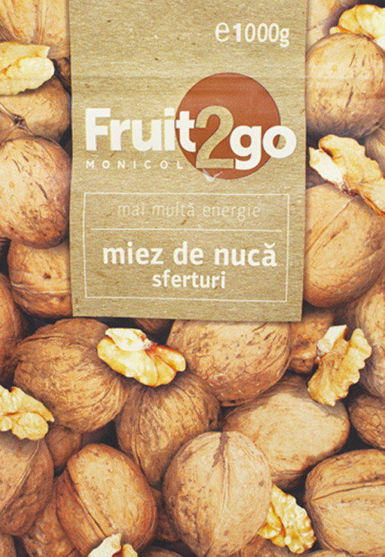 Miez de nucă sferturi